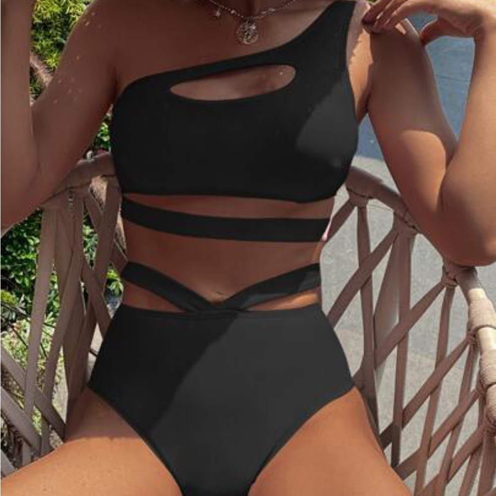 Boho black gold chain detail cutout monokini swimsuit - Picture 3 of 8